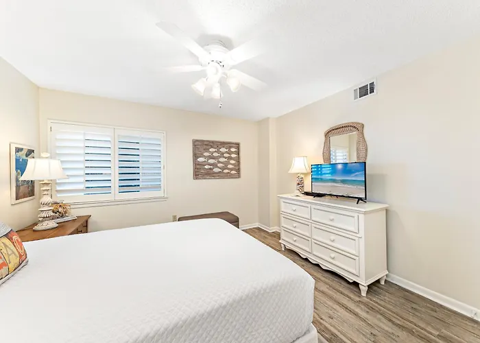 Edgewater West Unit 51 Holiday home