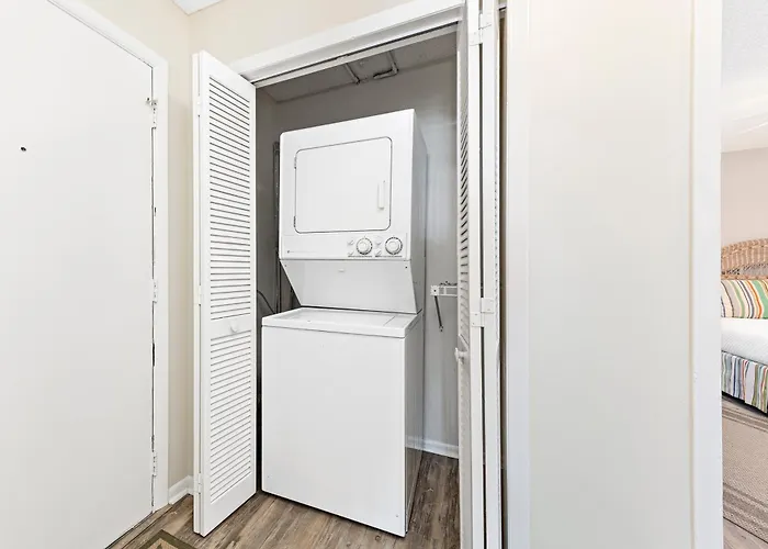 Edgewater West Unit 51 Holiday home